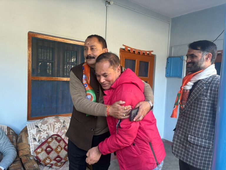 गंगोरी क्षेत्र में आतंरिक सीवर लाइन व बाढ़ सुरक्षा कार्यों को प्राथमिकता देंगे विजयपाल सजवाण