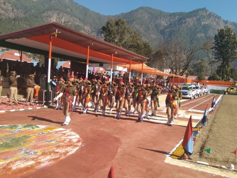 उत्तरकाशी जिले में धूमधाम से बनाया गया गणतंत्र दिवस