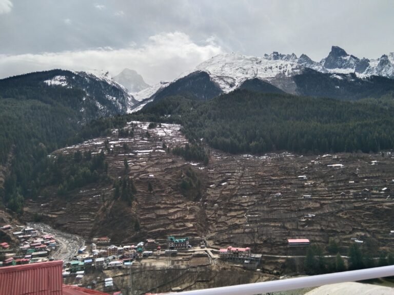 प्रधानमंत्री नरेन्द्र मोदी के मां गंगा के शीतकालीन धाम में  यात्रा के प्रस्तावित कार्यक्रम को लेकर चल रही तैयारियों को लेकर ग्राउंड पर गंगोत्री न्यूज़ एक्सप्रेस