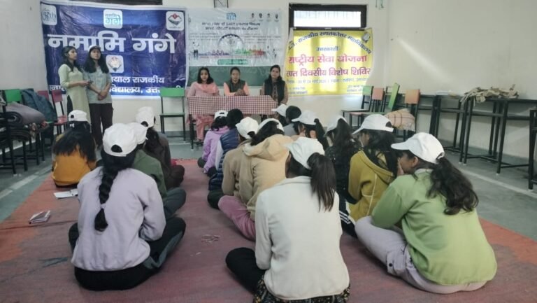 मासिक धर्म स्वास्थ्य एवं स्वच्छता” विषय पर व्याख्यान
