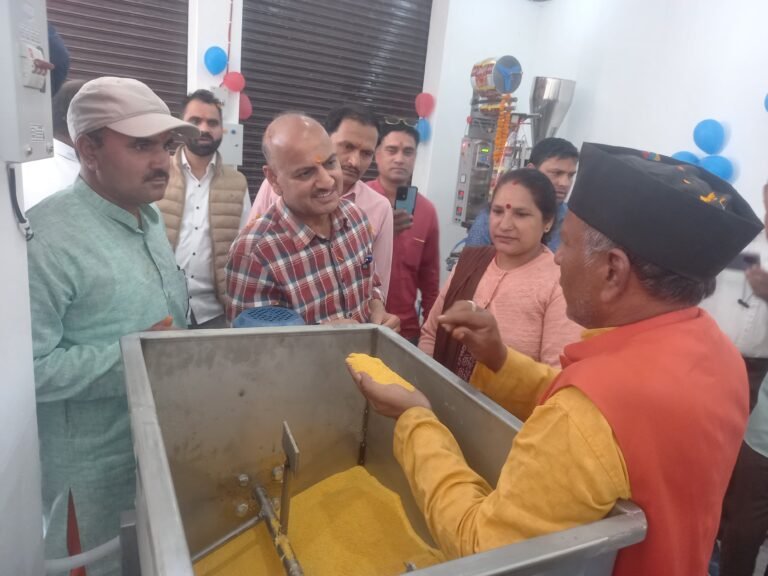 राष्ट्रीय ग्रामीण आजीविका मिशन के अंतर्गत चिन्यालीसौड़ बड़ेथी में स्थानीय उत्पादों के संवर्धन का प्रोसेसिंग यूनिट का शुभारंभ हुआ
