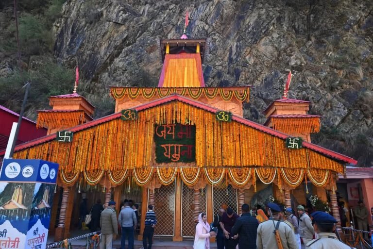 गंगोत्री एवं यमनोत्री धाम में 46896 श्रद्धालु दर्शन कर चुके हैं दर्शन प्रशासन की तैयारियों से खुश दिखाई दिए श्रद्धालु  उत्तरकाशी