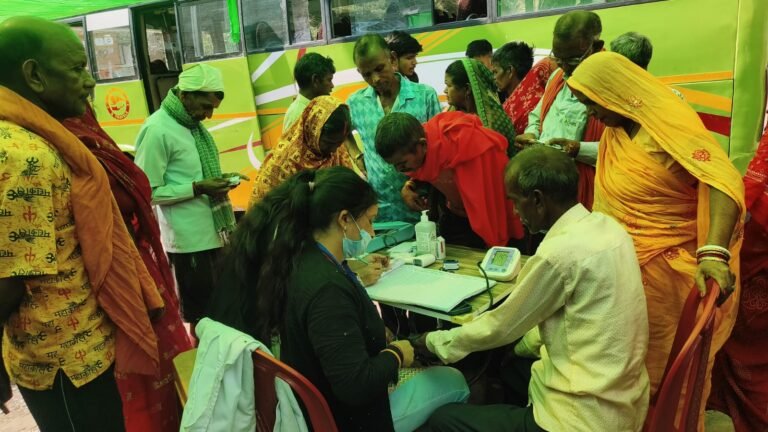 स्वास्थ्य विभाग उत्तरकाशी  यमुनोत्री यात्रा मार्ग पर स्वास्थ्य व्यवस्थाएं का लिया जायजा