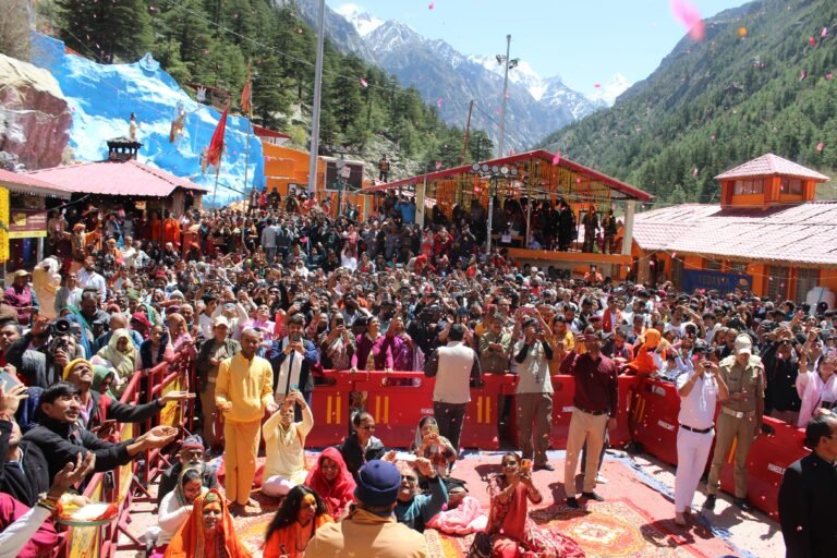 चारधाम यात्रा एक दिन के लिए स्थगित