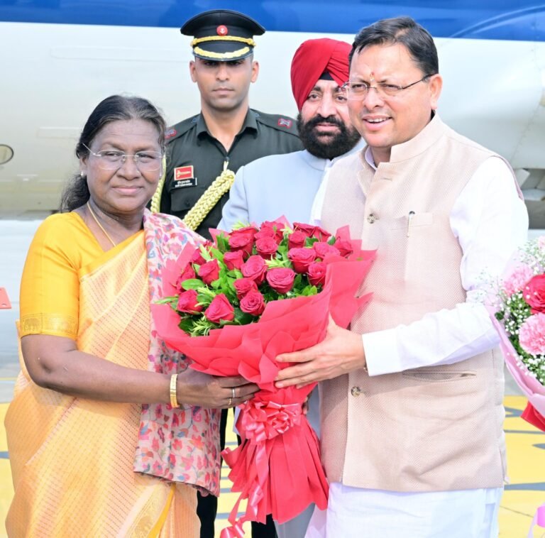 राष्ट्रपति द्रौपदी मुर्मू पहुंची उत्तराखंड।