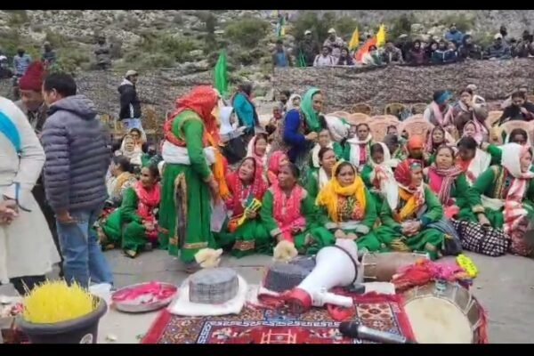 भारत-चीन सीमा पर स्थित सीमांत गांव जादूंग में पारंपरिक संस्कृति का अद्भुत संगम