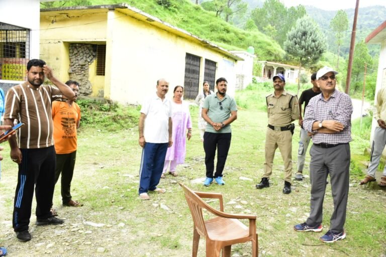 पंचायत चुनाव के  प्रथम चरण के शांतिपूर्ण मतदान हेतु नौगांव, पुरोला और मोरी विकासखंडों  की 191 पोलिंग पार्टियां आज रवाना