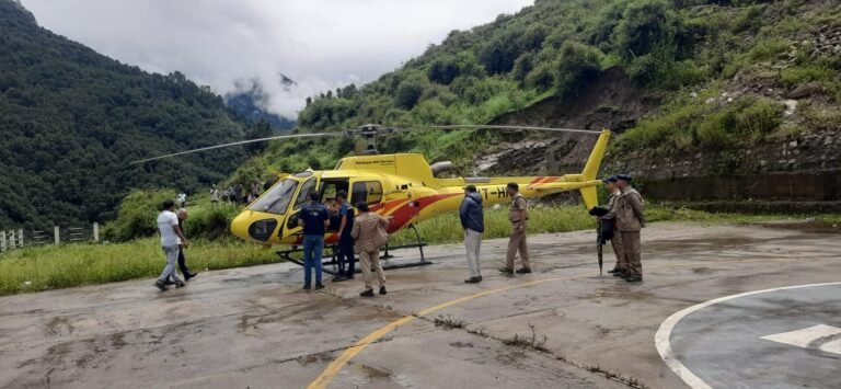उत्तरकाशी धारली अपडेट  जनपद में आपदा प्रभावितों के लिये राहत व बचाव कार्य निरंतर जारी है ।