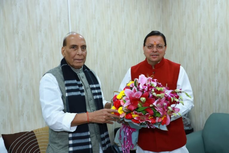 राजनाथ से मिले सीएम।धामी प्रदेश की सीमाएँ चीन व नेपाल पर हुई चर्चा