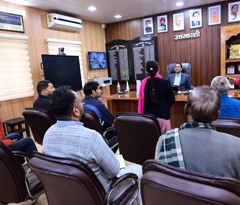 ऑनलाइन गैस बुकिंग अनिवार्य,अब लाइनों में नहीं लगेंगे उपभोक्ता