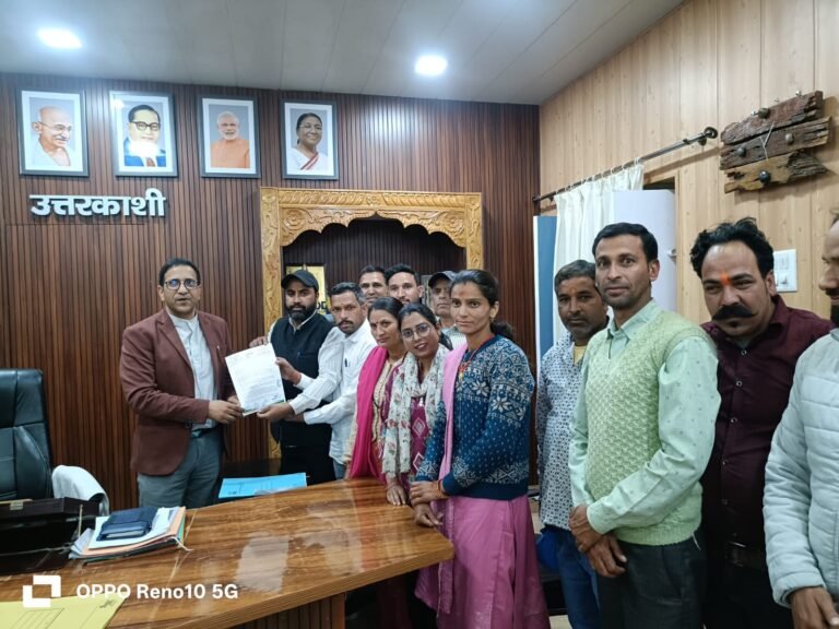 डुंडा ब्लॉक में टेंडर प्रक्रिया पर घमासान: प्रधान संगठन ने जिलाधिकारी से लगाई गुहार, “एक ही सप्लायर से काम ठप होने का खतरा”