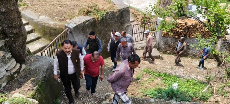 2027 चुनाव की तैयारी में जुटे पूर्व विधायक विजयपाल सजवाण, धनारी क्षेत्र में जनसंपर्क अभियान तेज