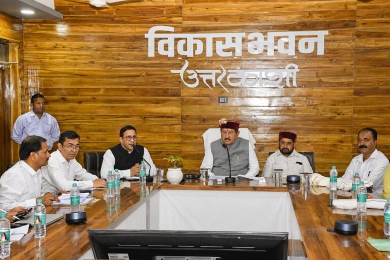 कैबिनेट मंत्री भरत सिंह चौधरी ने ली विकास कार्यों की समीक्षा बैठक, योजनाओं के समयबद्ध क्रियान्वयन के दिए निर्देश