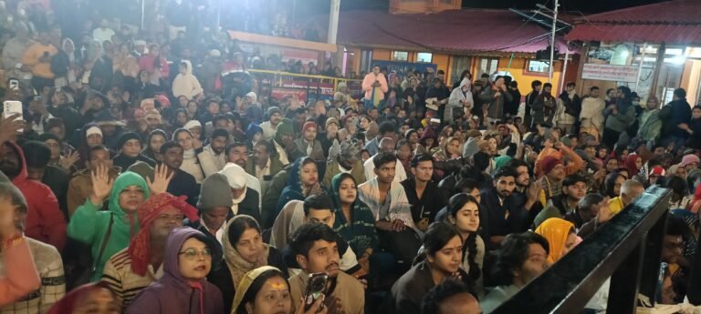 उत्तरकाशी में आस्था का महासैलाब, चारधाम यात्रा ने तोड़े रिकॉर्ड एक माह में ही यमुनोत्री-गंगोत्री धाम पहुंचे 5 लाख से अधिक श्रद्धालु