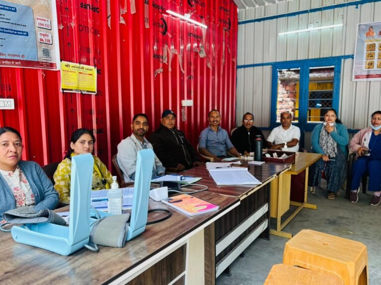 गंगोत्री यात्रा मार्ग पर स्वास्थ्य व्यवस्थाएं दुरुस्त, नोडल अधिकारी ने किया औचक निरीक्षण
