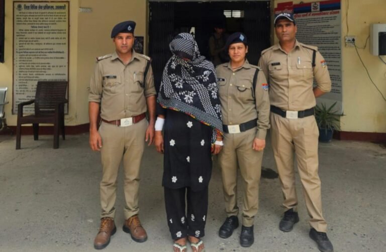 ऑपरेशन प्रहार: उत्तरकाशी पुलिस के हत्थे चढ़ी कुख्यात महिला ड्रग तस्करी