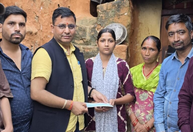 दीपिका के संघर्ष को सलाम, इंद्रमणि नौटियाल की घर वापसी के लिए उमड़ रहा सहयोग